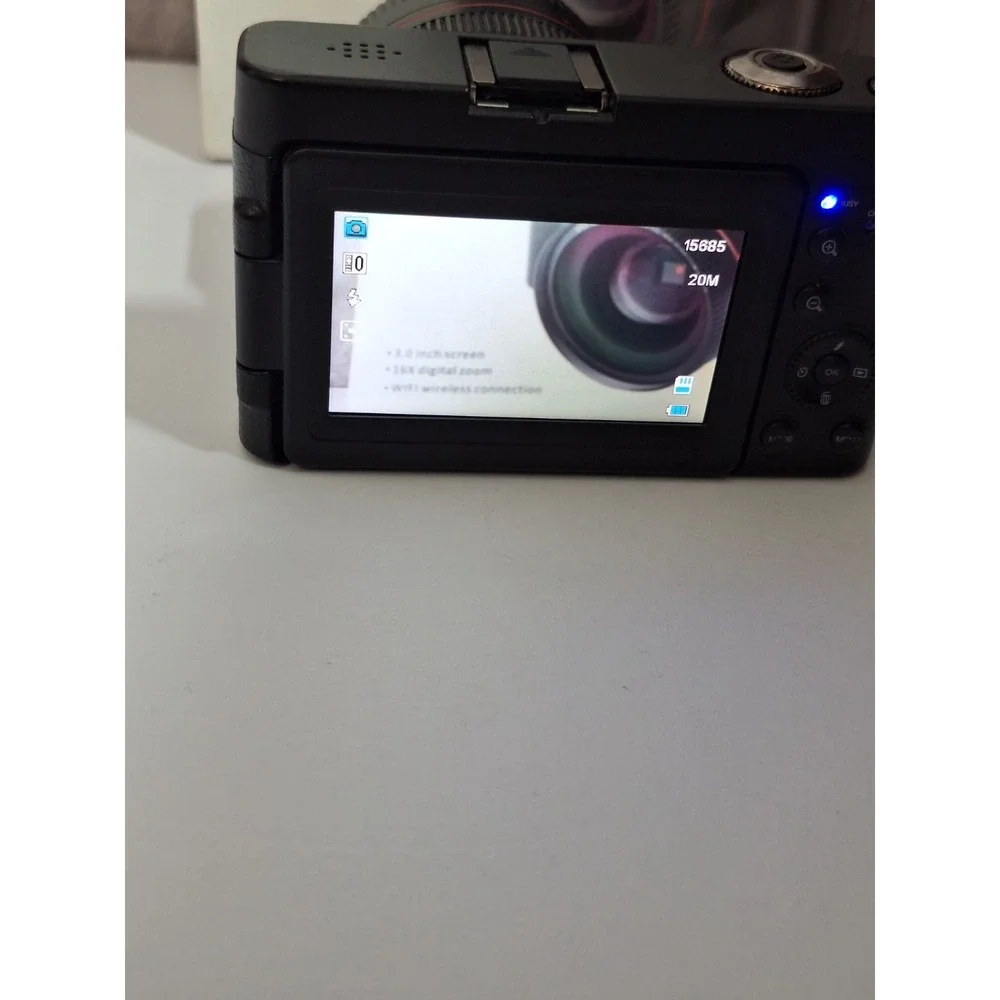 High Definition Digital Video Camera with Flip Screen 16x Zoom 3.0